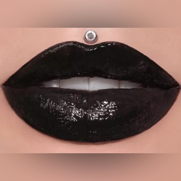 Jeffree Star - Supreme Gloss Full Pigment Lip Gloss in WEIRDO (Black) - Picture 1 of 2